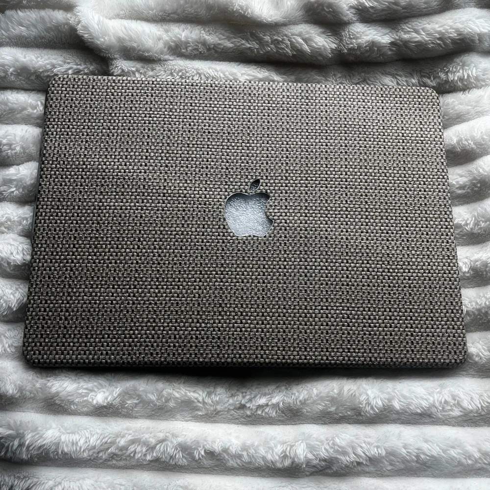 MacBook Pro Beige Woven Case/ 612-lb-1